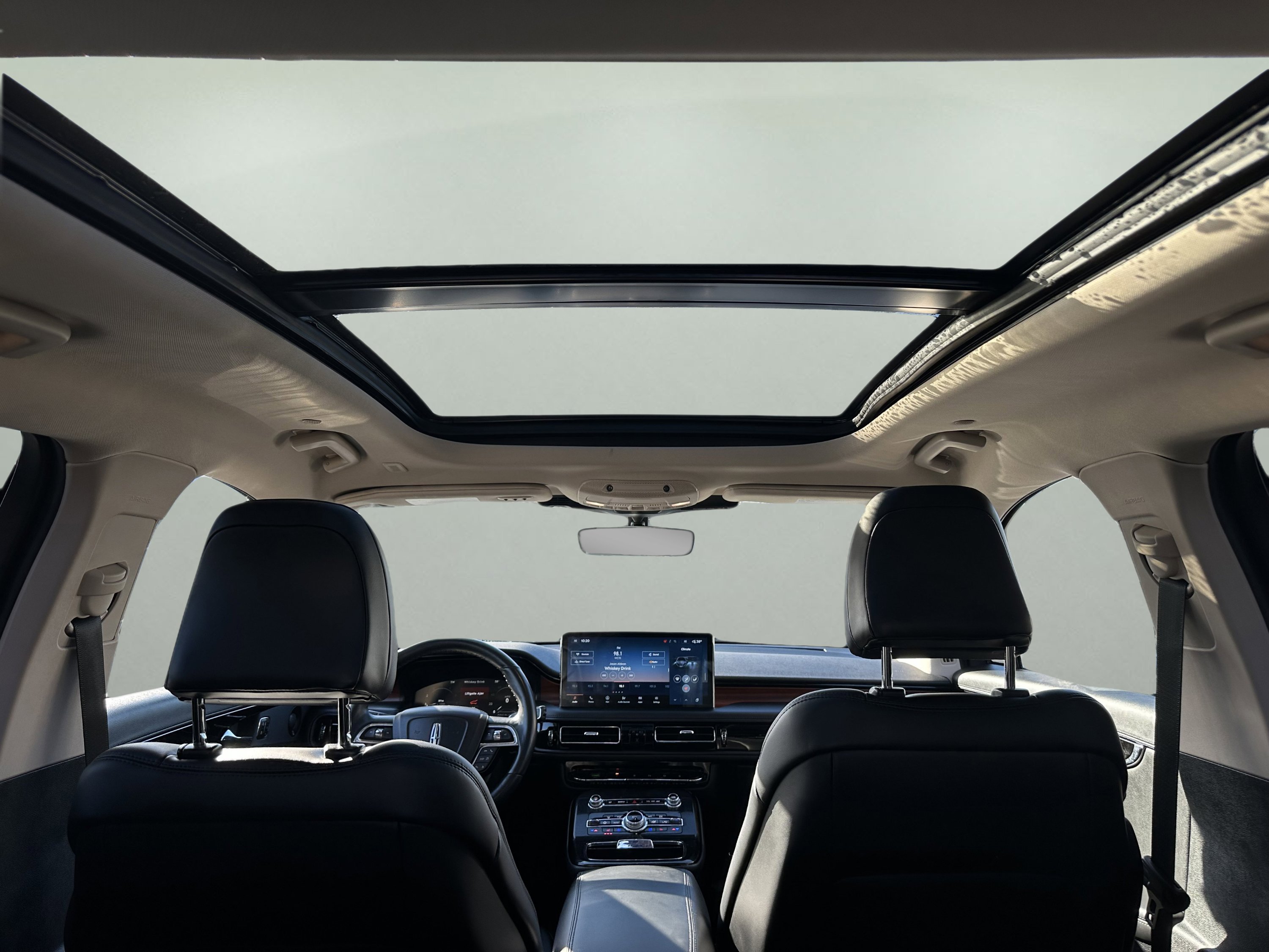 Certified 2022 Lincoln Nautilus Reserve w/ Equipment Group 201A image 17