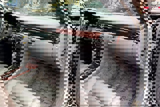 Used 2002 Cadillac Seville SLS w/ Luxury Pkg image 16