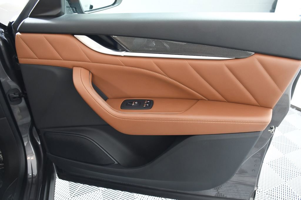 Used 2021 Maserati Levante S image 18