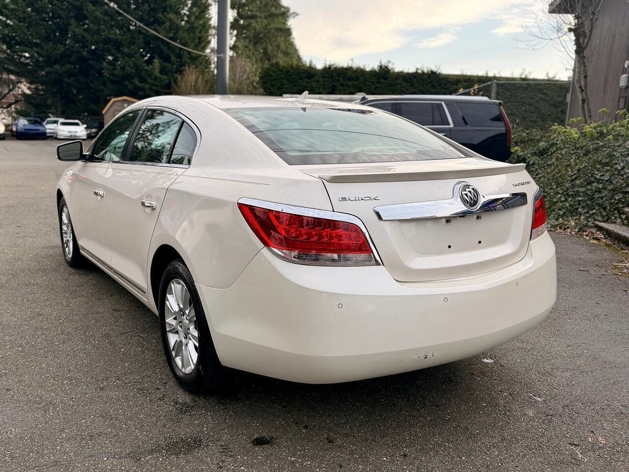 Used 2012 Buick LaCrosse Premium image 4