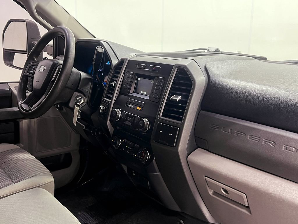 Used 2018 Ford F250 XL w/ Power Equipment Group image 20