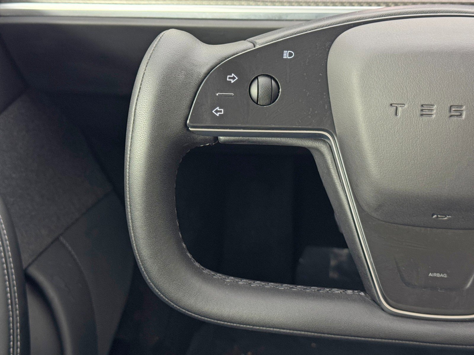 Used 2021 Tesla Model S Plaid image 19