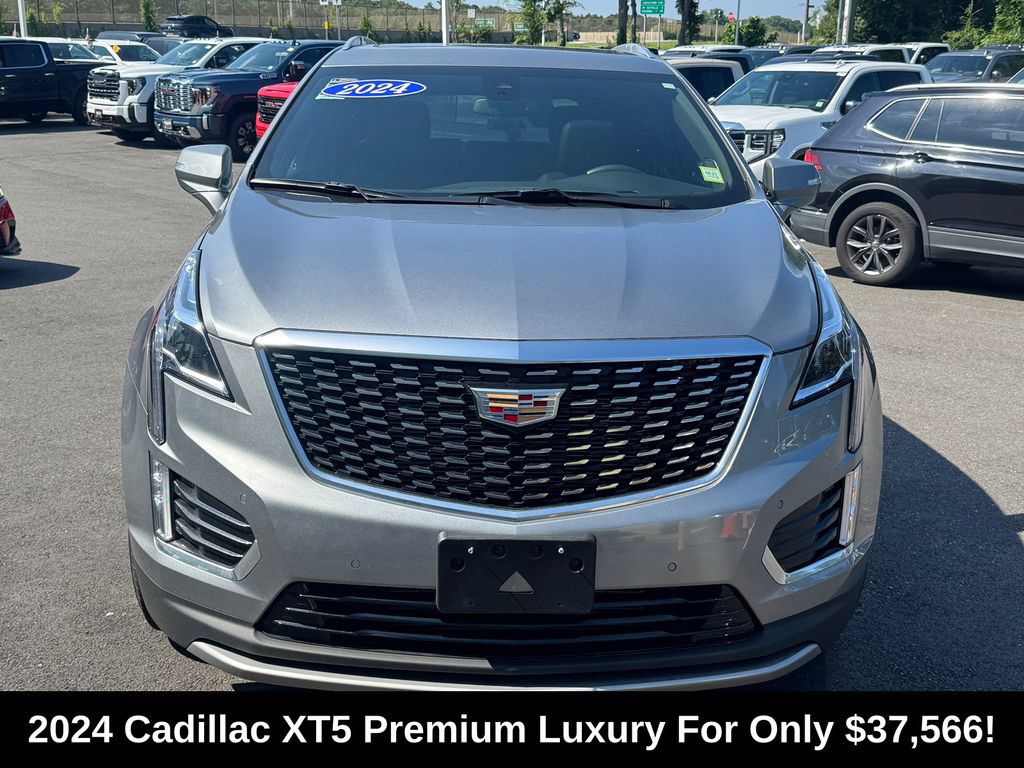 Used 2024 Cadillac XT5 Premium Luxury AWD/4WD image 2