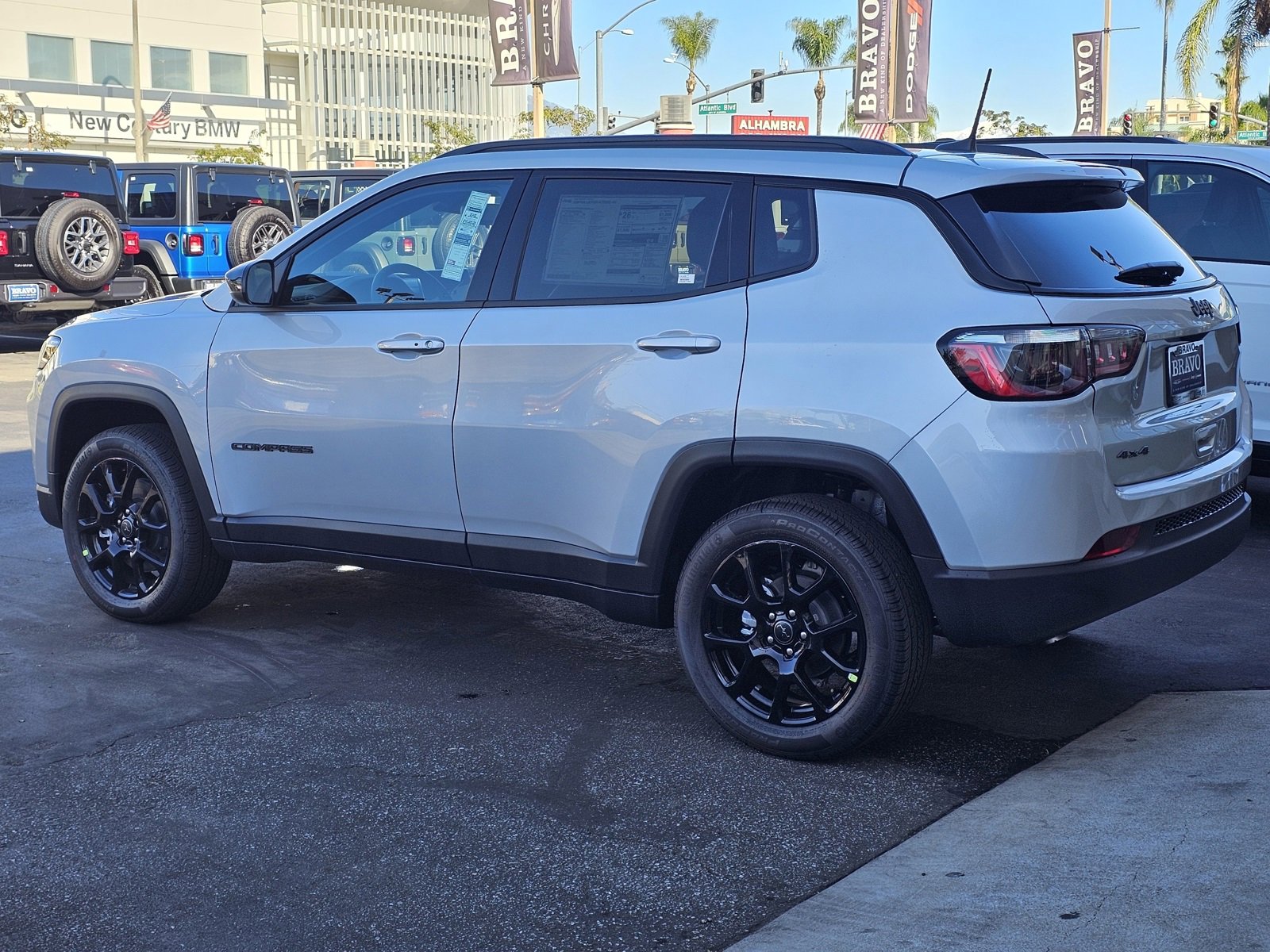 New 2026 Jeep Compass Latitude image 5
