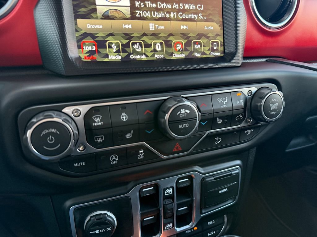 Used 2018 Jeep Wrangler Unlimited Rubicon w/ Dual Top Group image 38