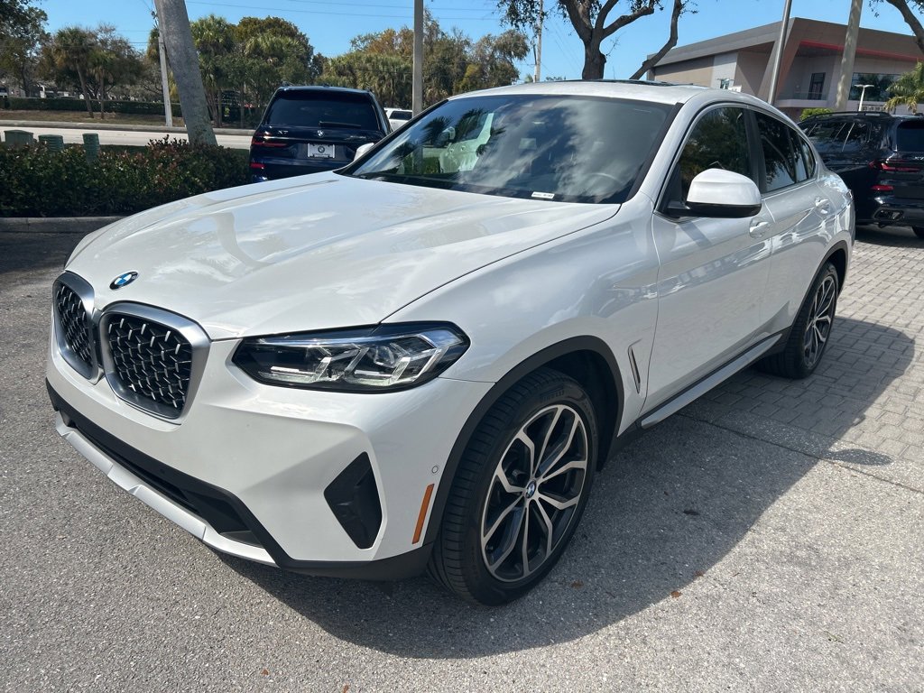 Certified 2023 BMW X4 xDrive30i w/ Premium Package image 9