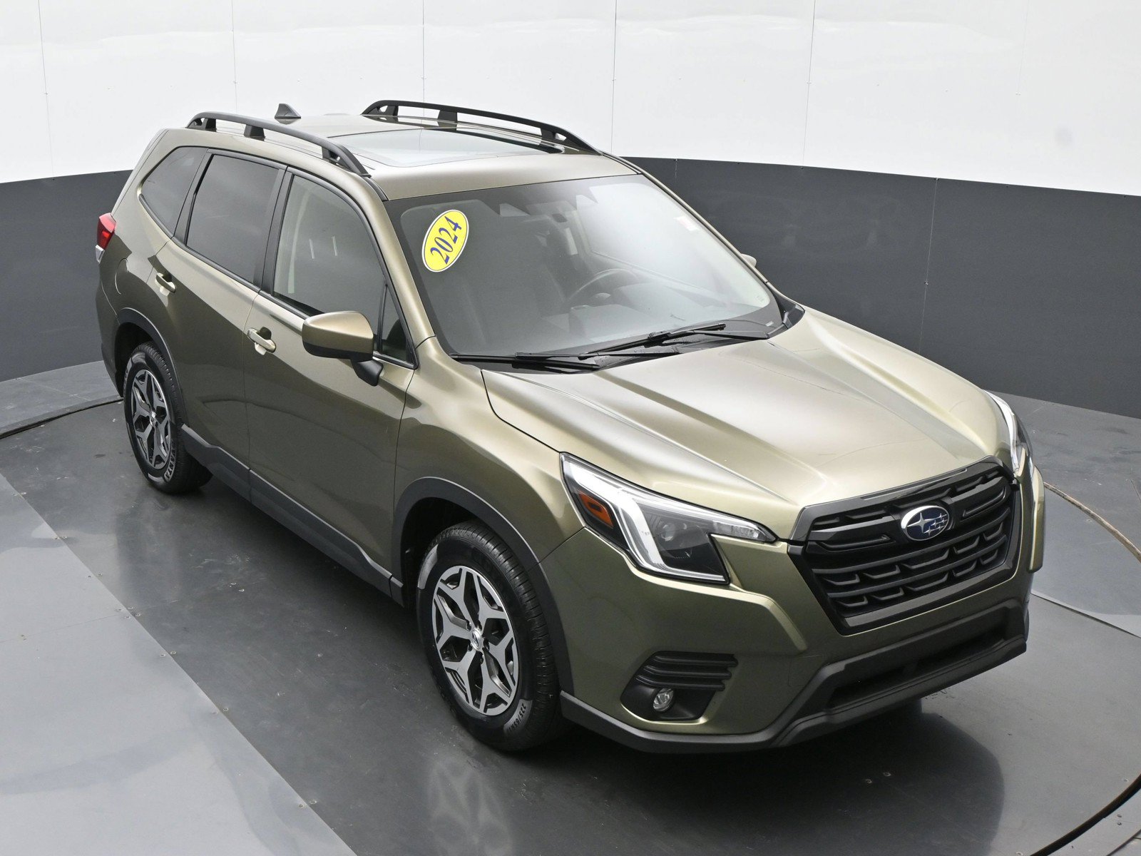 Used 2024 Subaru Forester Premium AWD/4WD image 31