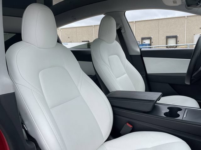 Used 2021 Tesla Model Y Long Range AWD/4WD image 23