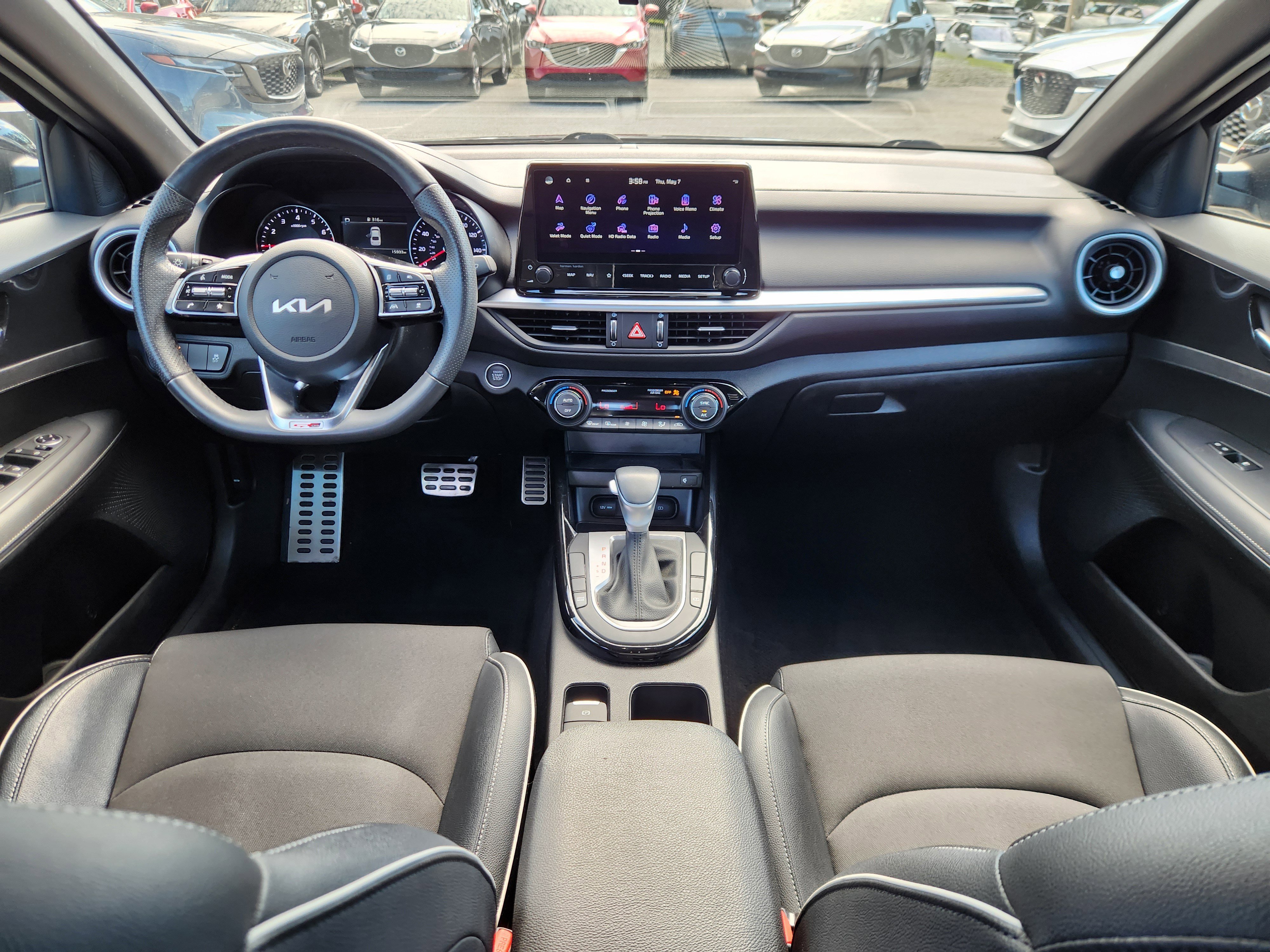 Used 2023 Kia Forte GT-Line w/ GT-Line Premium Package FWD image 8
