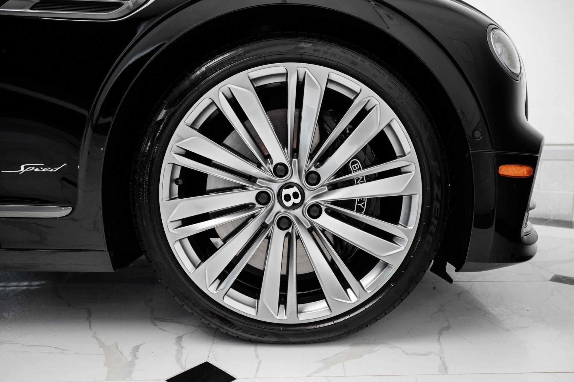 Used 2024 Bentley Flying Spur W12 image 18