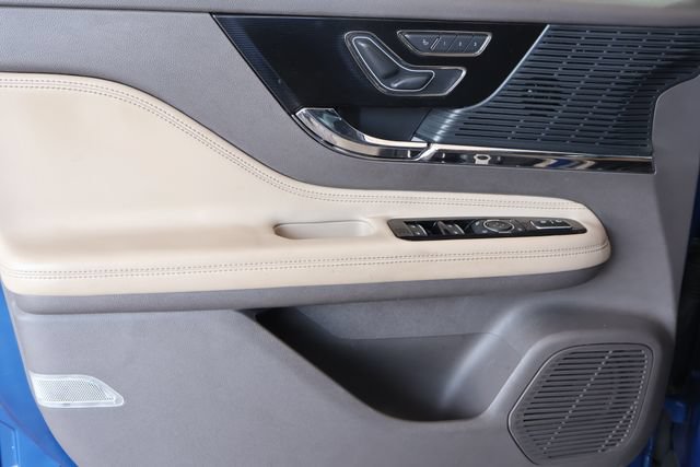 Used 2020 Lincoln Corsair FWD w/ Equipment Group 101A image 11
