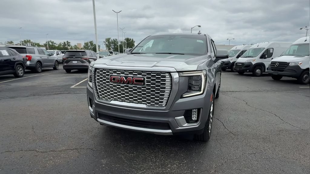 Used 2022 GMC Yukon Denali AWD/4WD image 3
