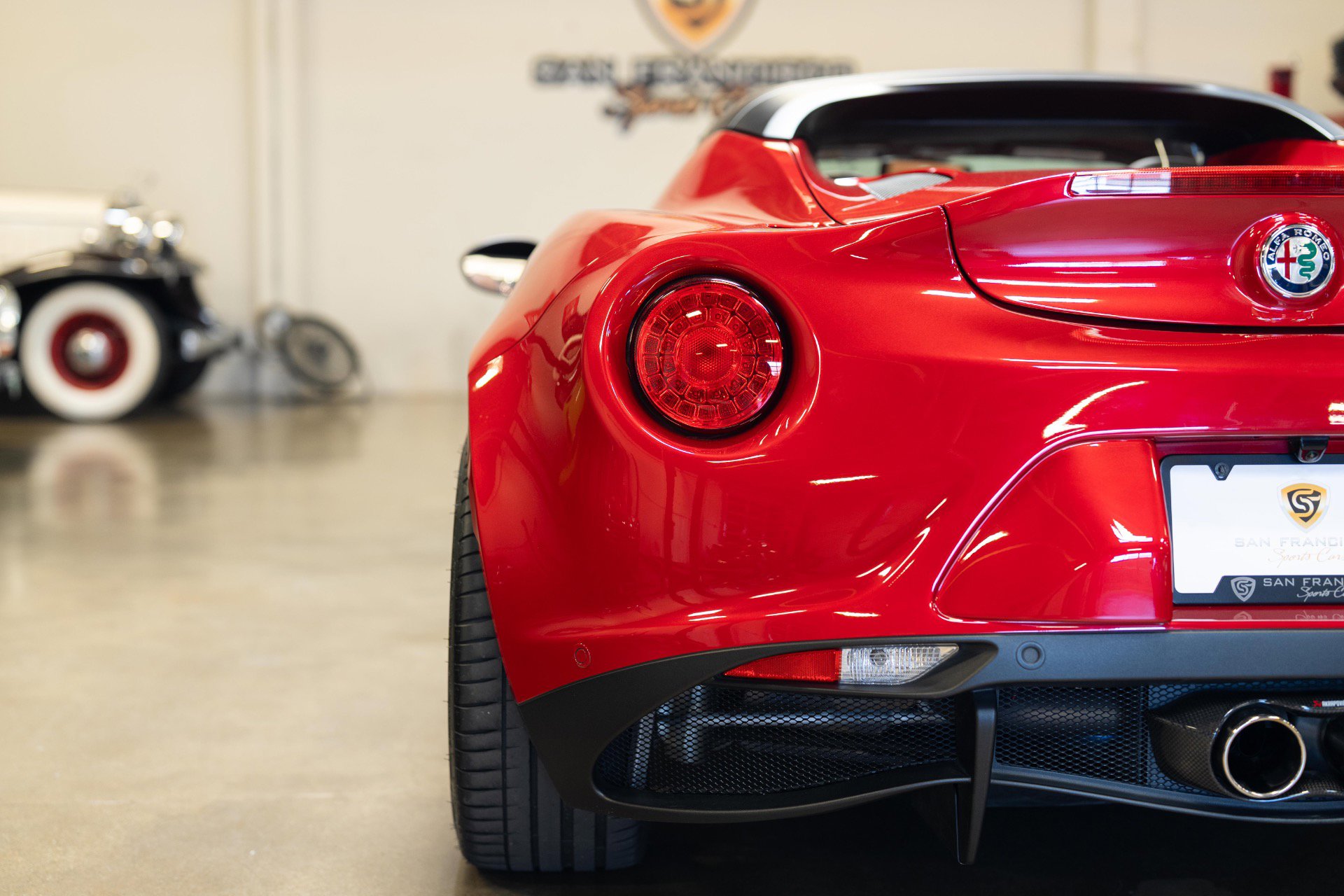 Used 2018 Alfa Romeo 4C Spider w/ Convenience Group - Spider image 33