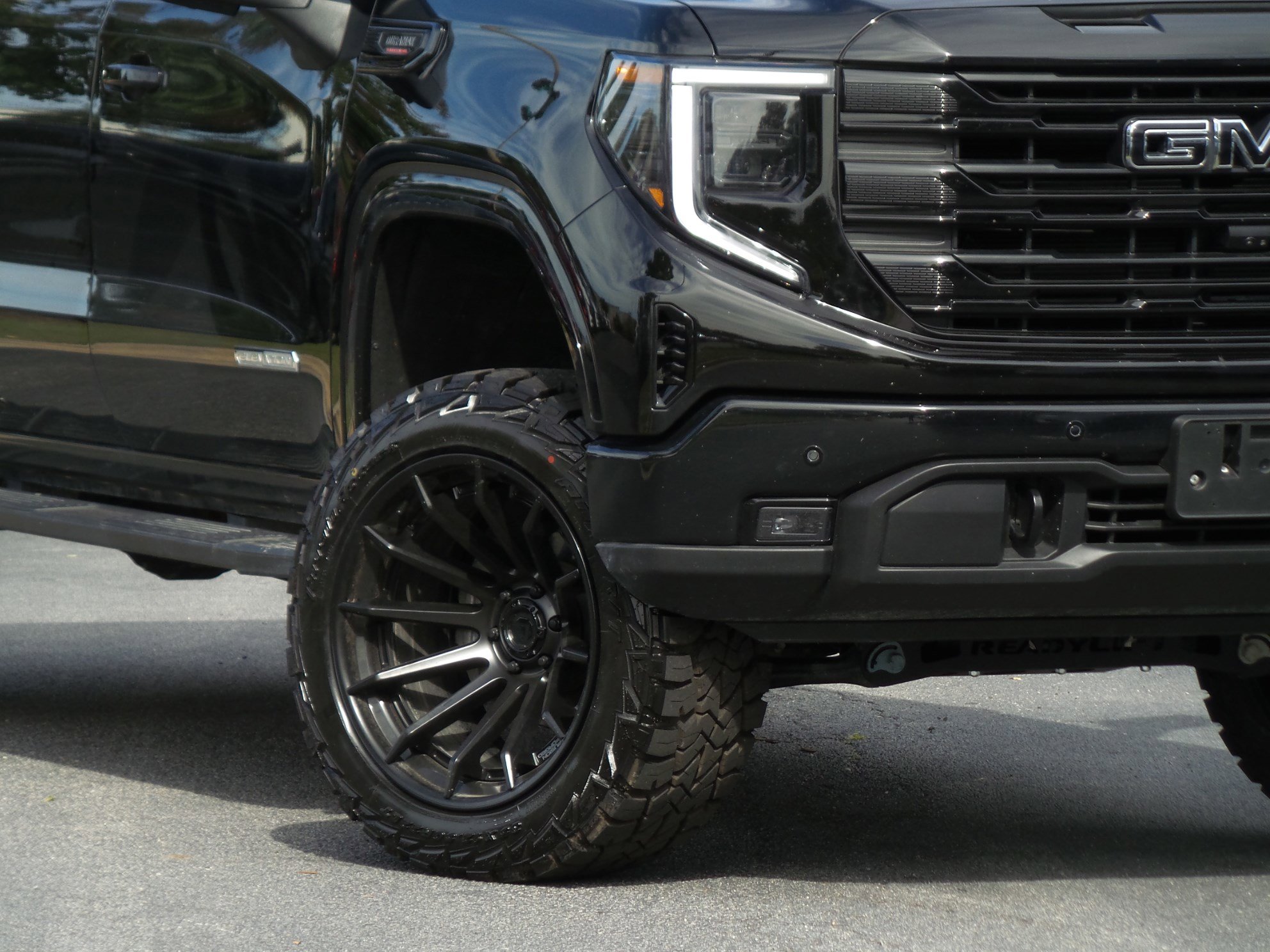 Used 2025 GMC Sierra 1500 Elevation w/ Elevation Premium Package image 27