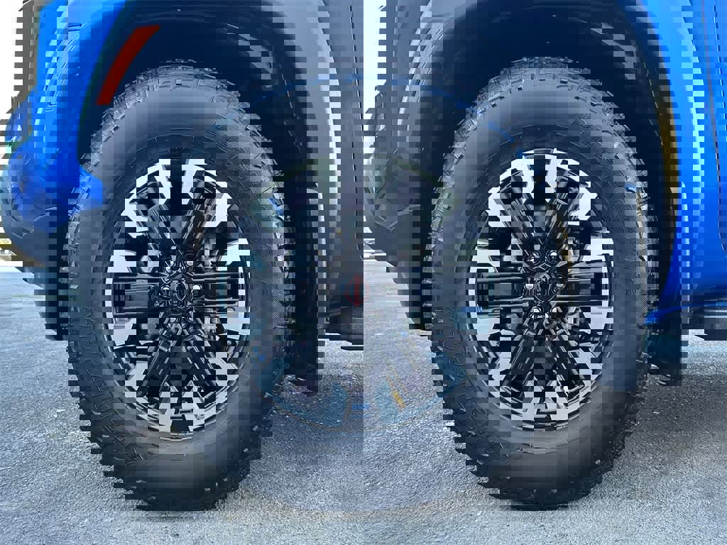 Used 2024 Nissan Frontier Pro-X w/ Pro Convenience Package image 8