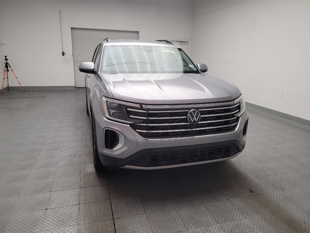 Used 2024 Volkswagen Atlas SE FWD image 14