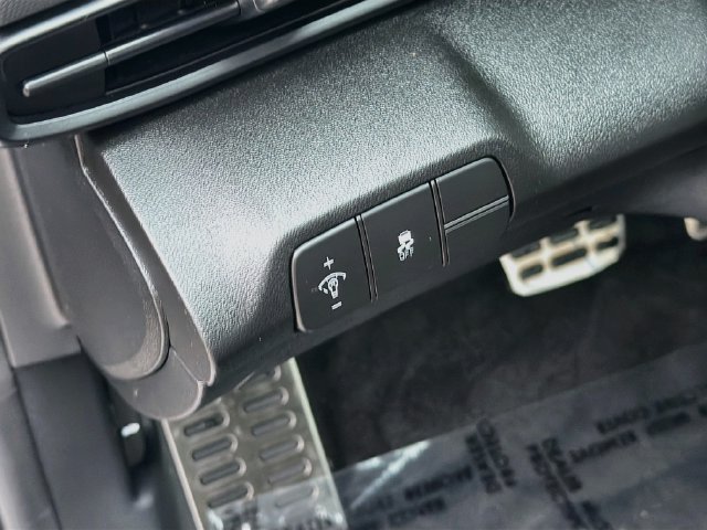 Certified 2025 Hyundai Elantra Sport FWD image 11