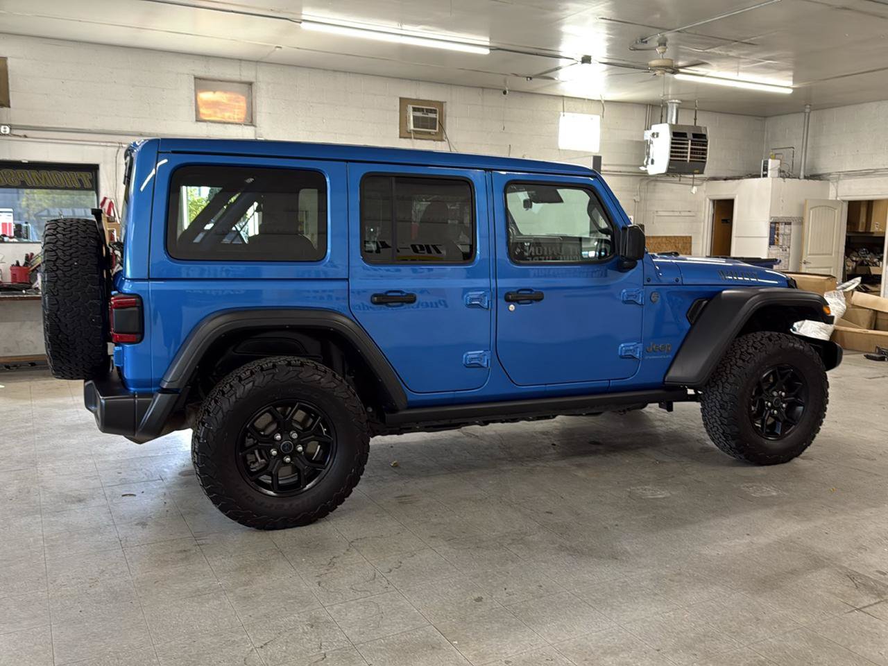 Used 2024 Jeep Wrangler Unlimited AWD/4WD image 4