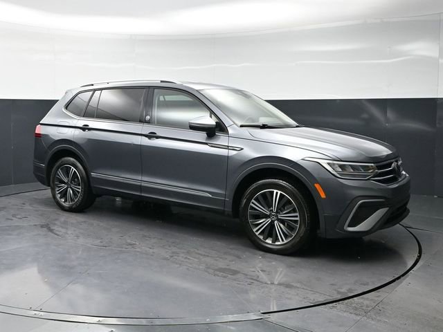 Used 2024 Volkswagen Tiguan Wolfsburg Edition image 3