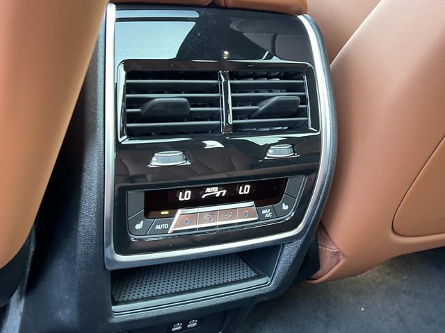 New 2027 BMW X7 M60i AWD/4WD image 17