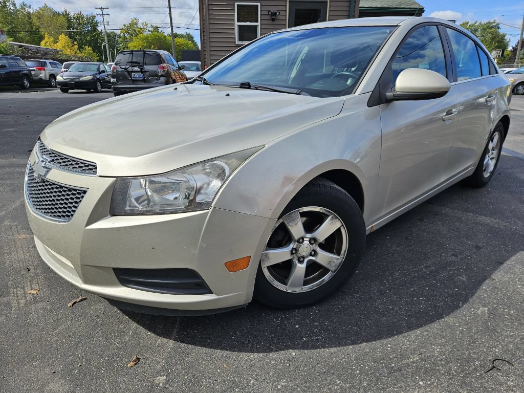 Used 2014 Chevrolet Cruze LT FWD image 1