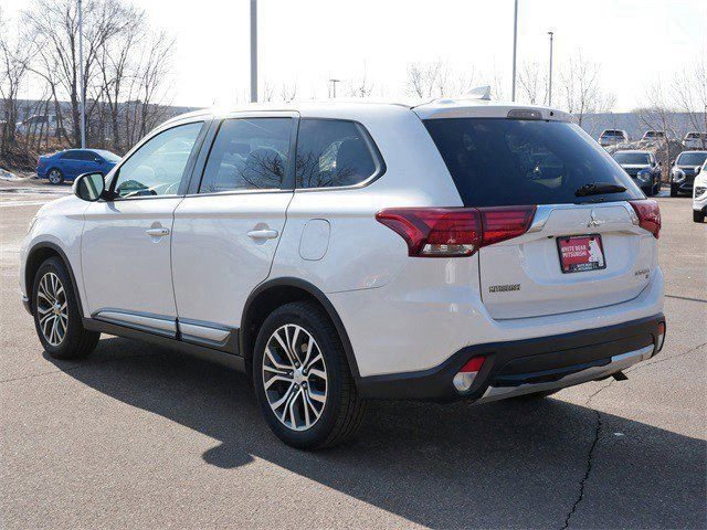 Used 2018 Mitsubishi Outlander SE image 5