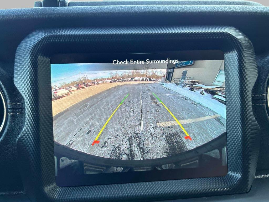 Used 2021 Jeep Wrangler Unlimited Sahara image 32