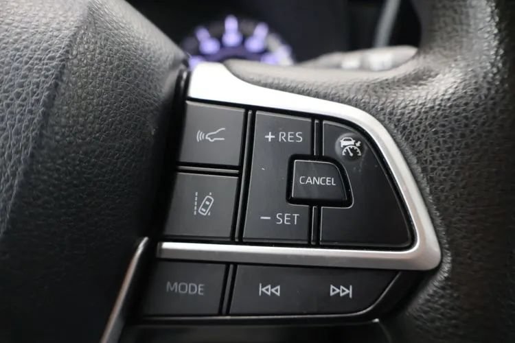 Used 2022 Toyota Highlander L AWD/4WD image 21