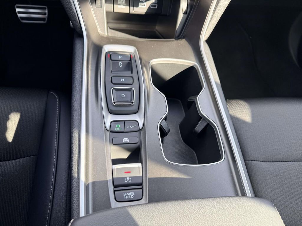 Used 2022 Honda Accord Sport image 6