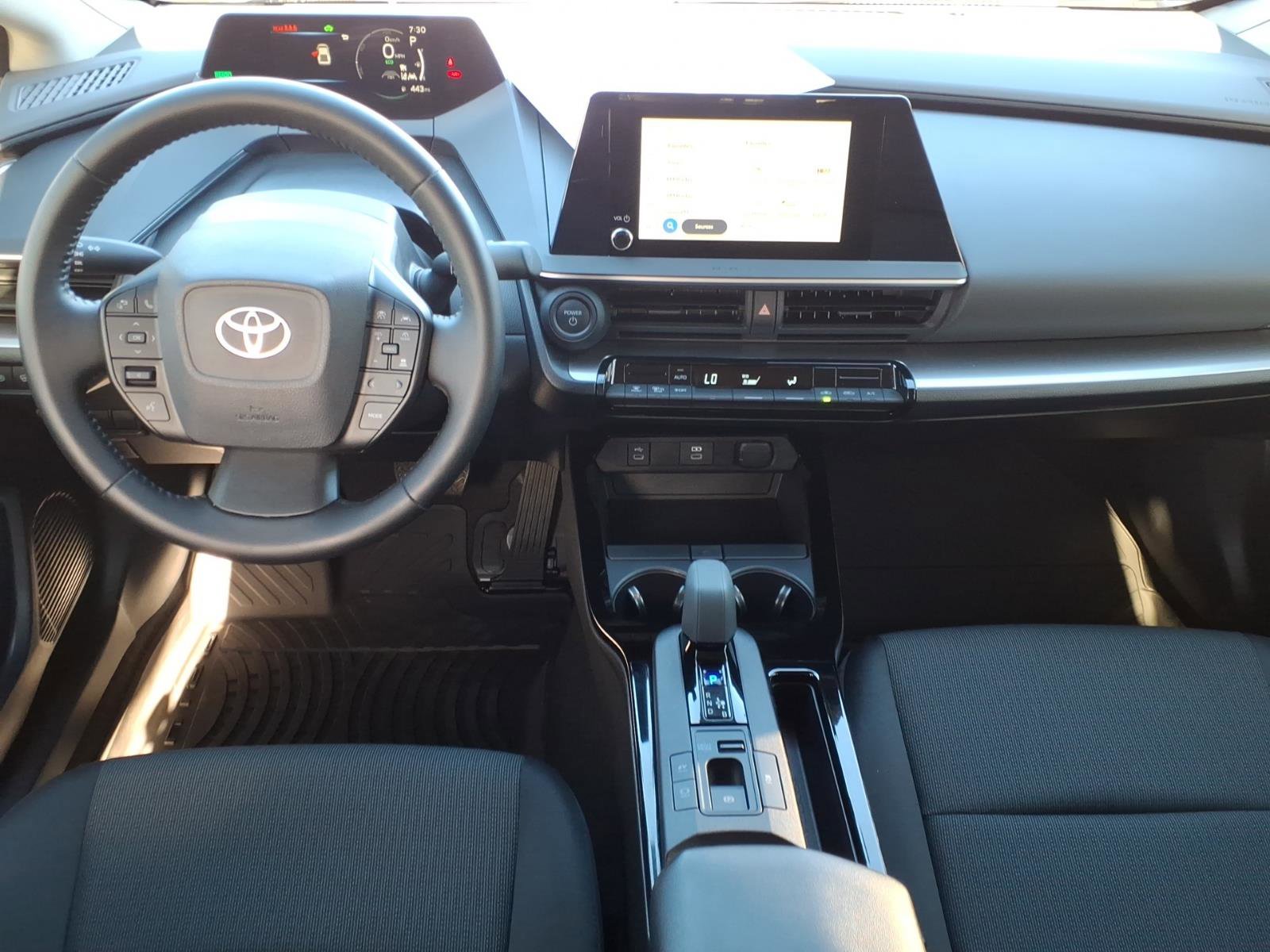 Used 2024 Toyota Prius LE image 11