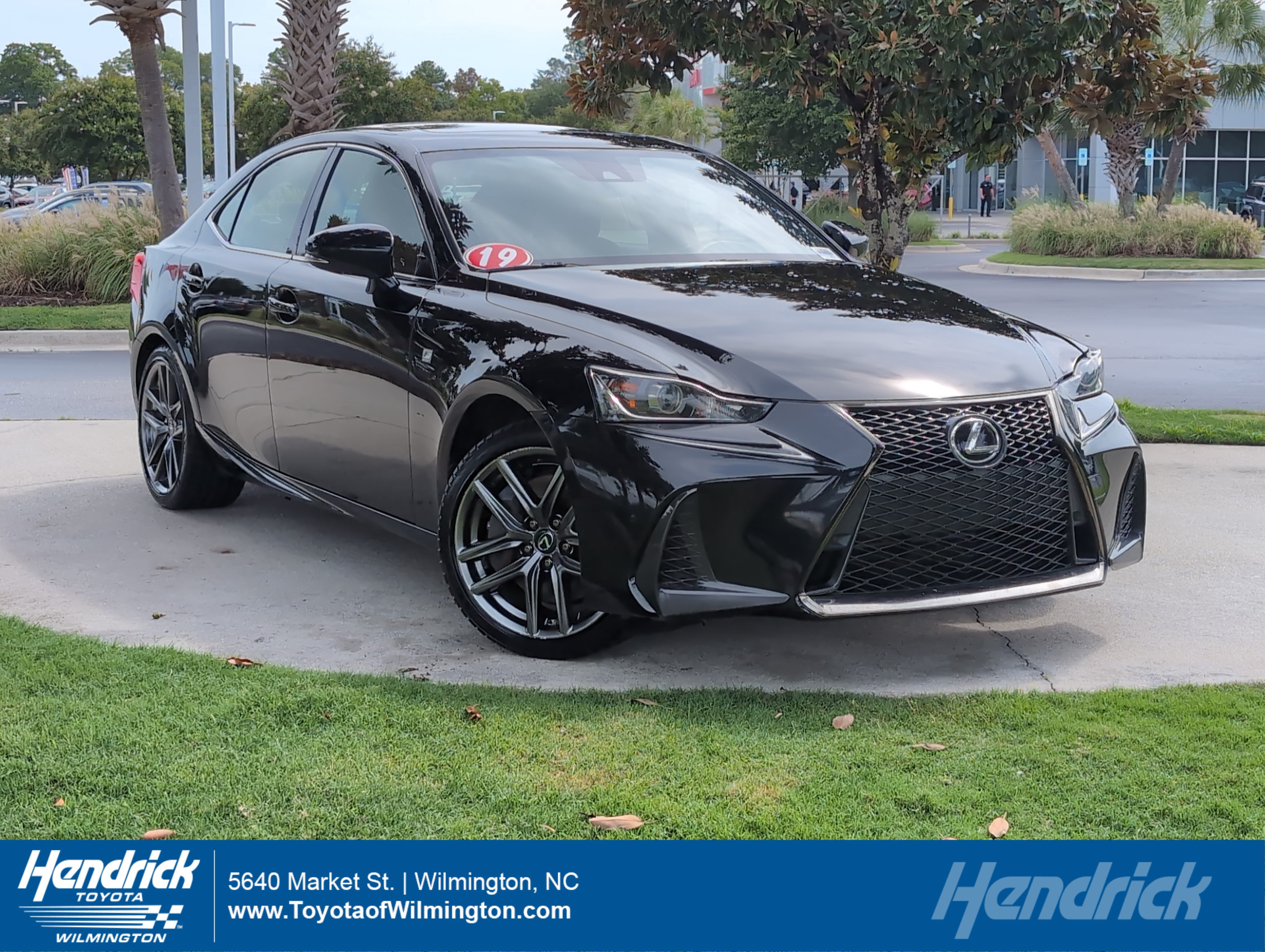 Used 2019 Lexus IS 350 F Sport w/ F Sport Package RWD image 1