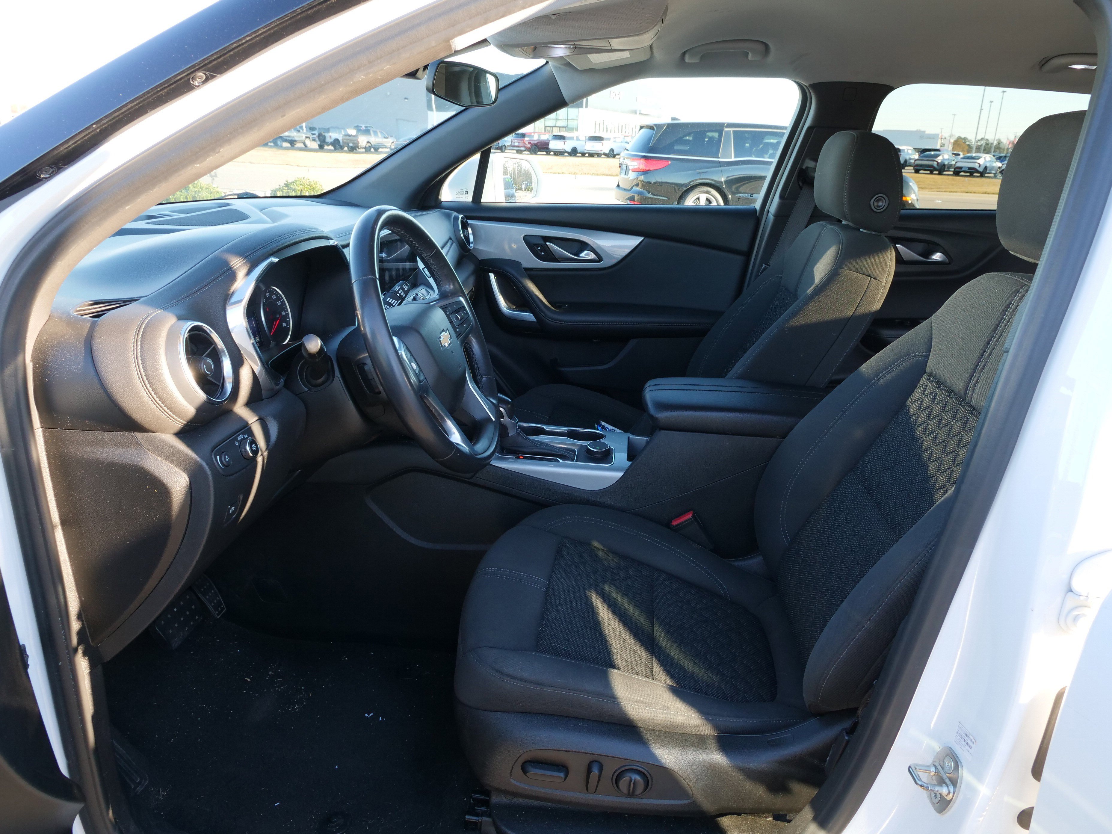 Used 2020 Chevrolet Blazer LT image 16