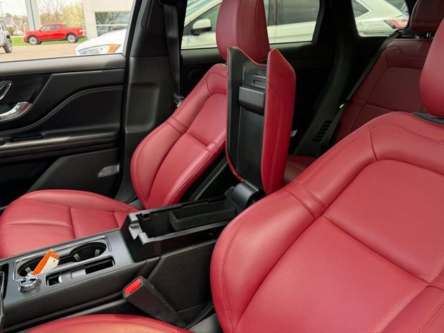 Used 2025 Lincoln Corsair Grand Touring w/ Towing Package image 32