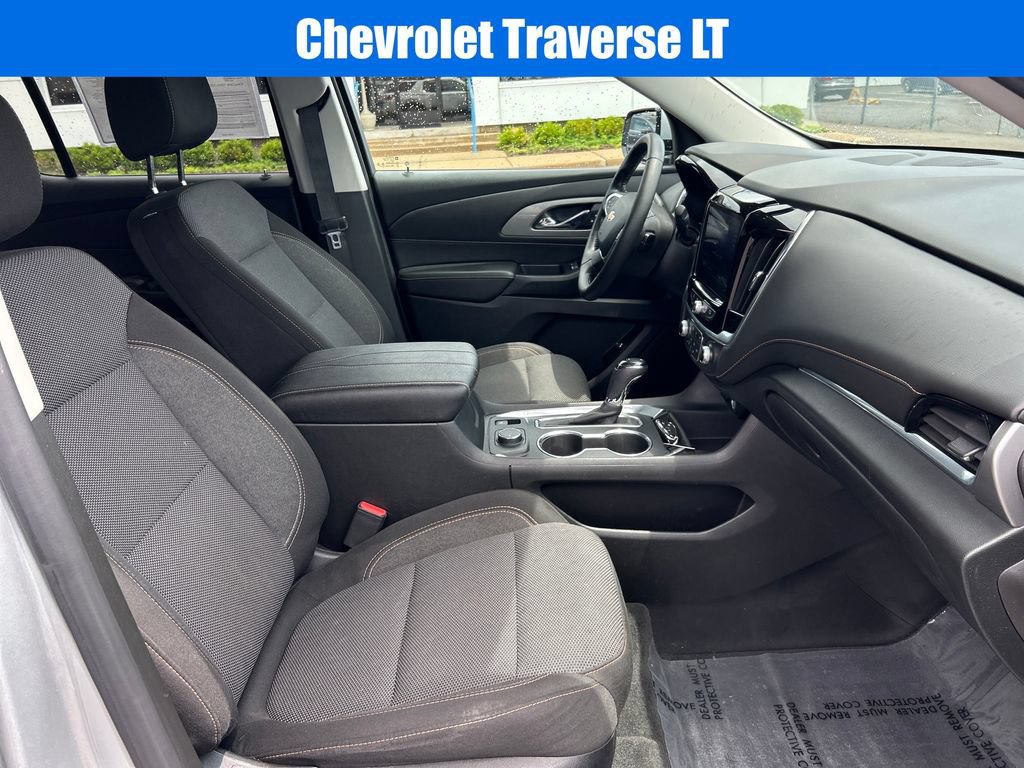 Used 2020 Chevrolet Traverse LT FWD image 10