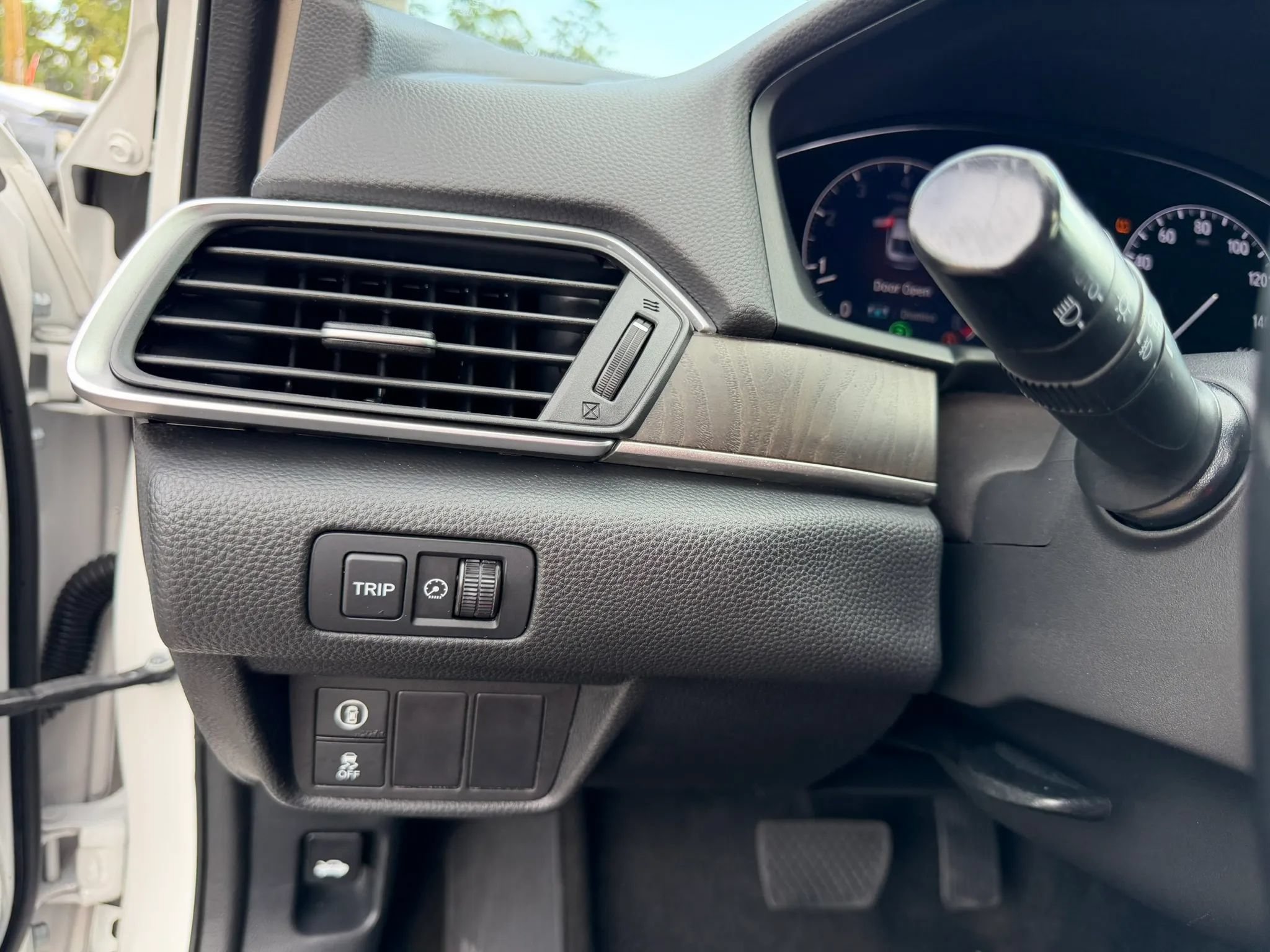 Used 2018 Honda Accord EX-L image 30