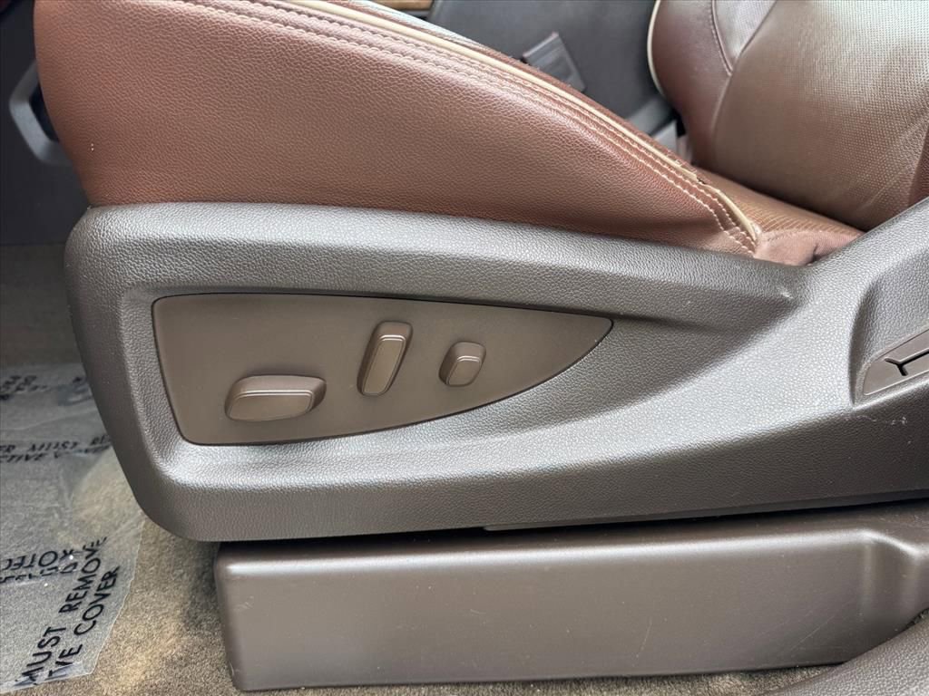 Used 2018 Chevrolet Silverado 1500 High Country AWD/4WD image 14