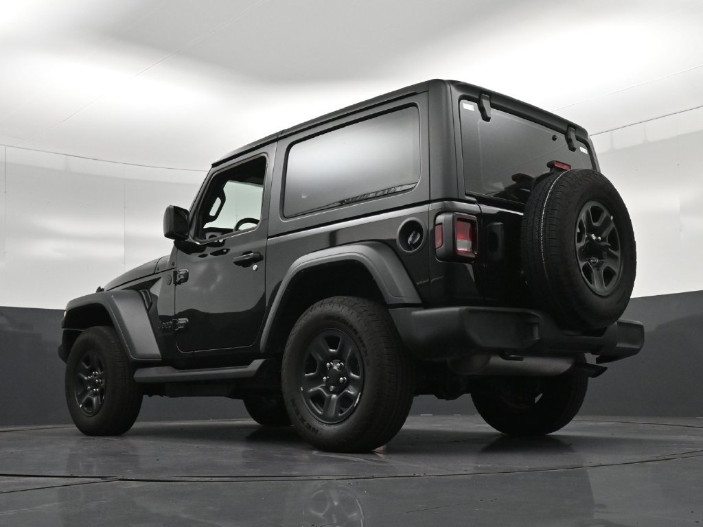 Used 2026 Jeep Wrangler Sport AWD/4WD image 23