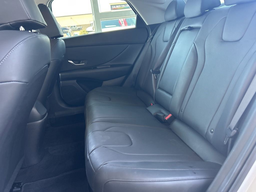 Used 2023 Hyundai Elantra Limited image 26