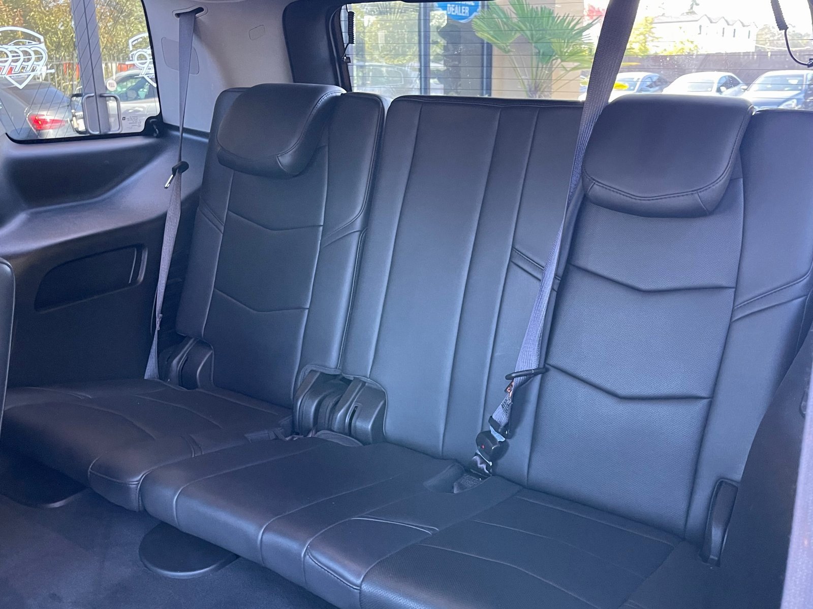 Used 2017 Cadillac Escalade Premium Luxury image 29