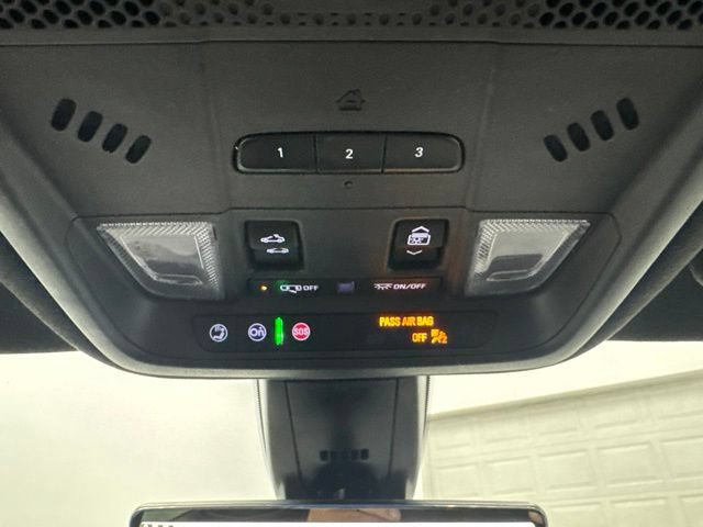 Used 2022 Cadillac XT6 Premium Luxury w/ Platinum Package AWD/4WD image 22