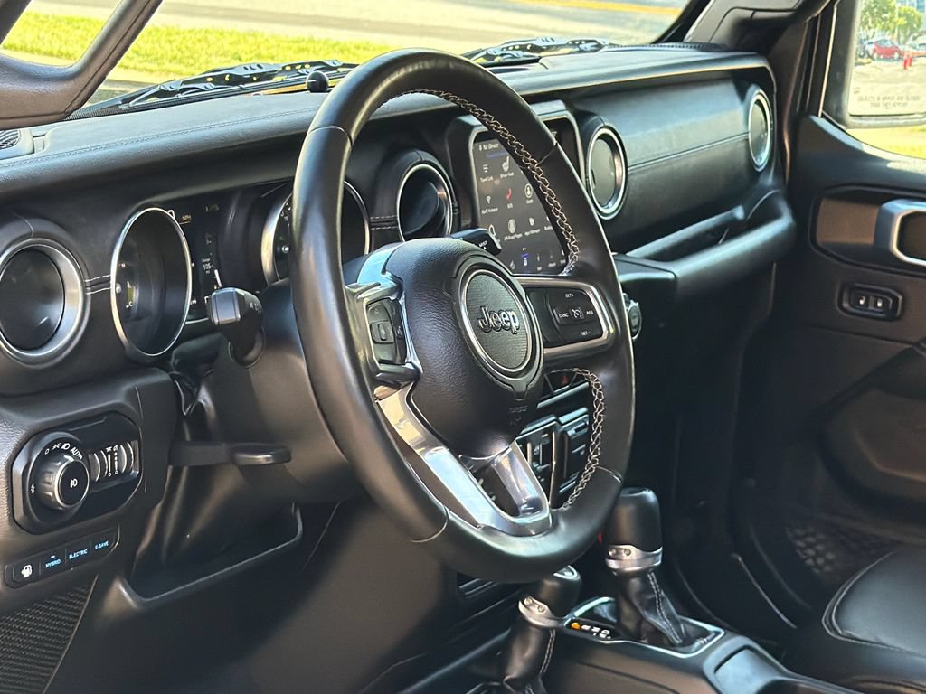 Used 2022 Jeep Wrangler Unlimited Sahara w/ Cold Weather Group AWD/4WD image 13