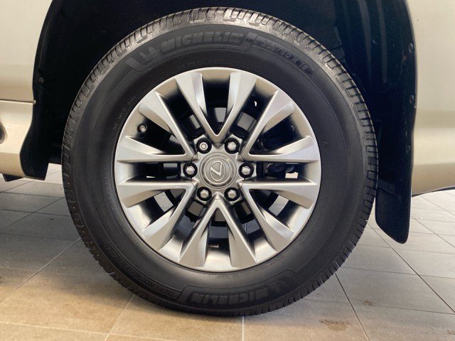 Used 2014 Lexus GX 460 Luxury AWD/4WD image 25