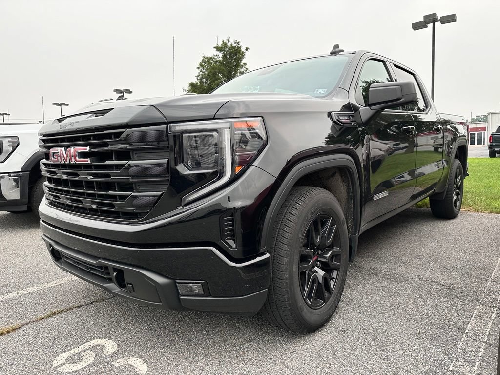 Used 2023 GMC Sierra 1500 Elevation AWD/4WD image 2