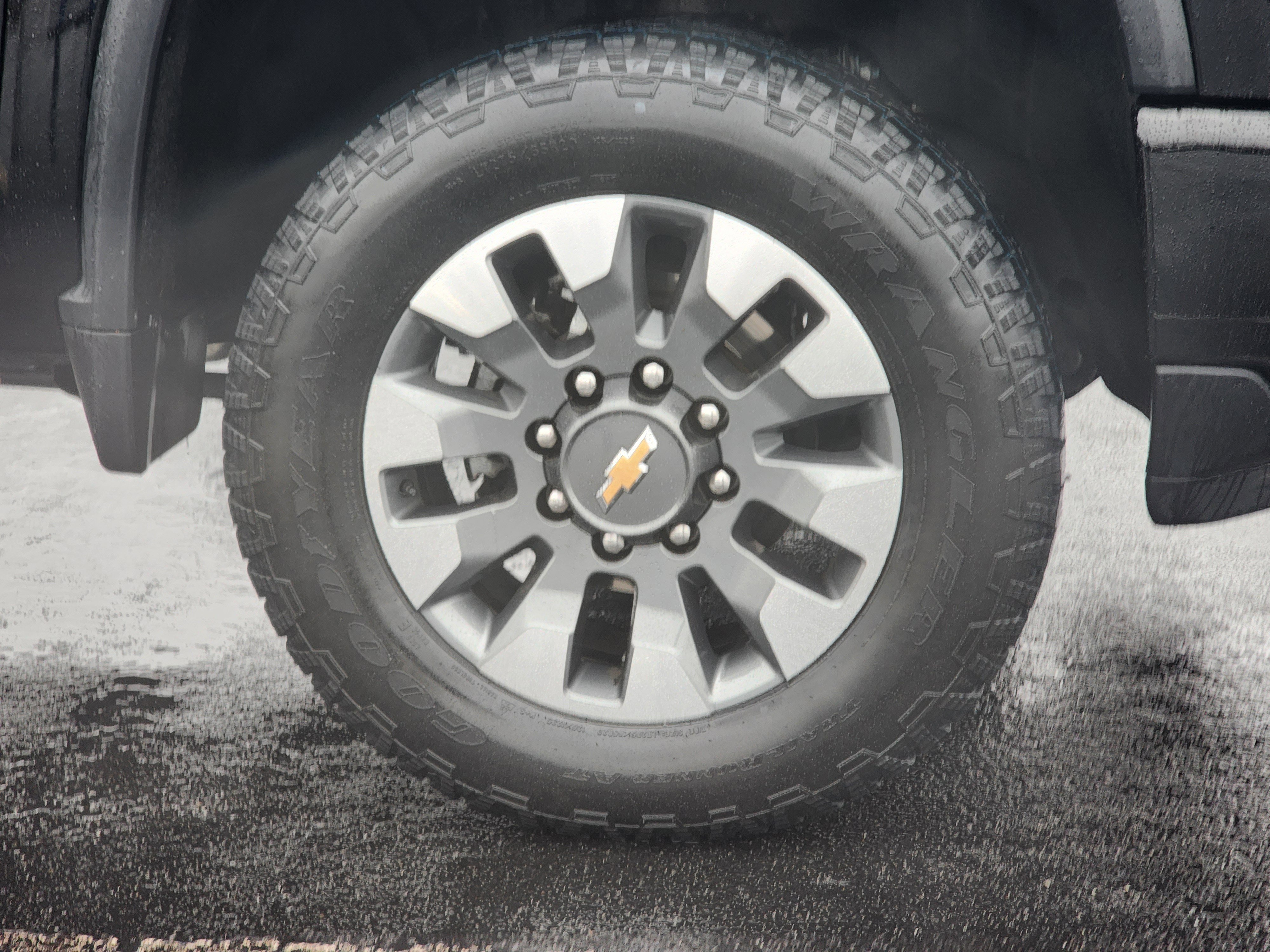 Used 2025 Chevrolet Silverado 2500 Custom w/ Custom Convenience Package image 6