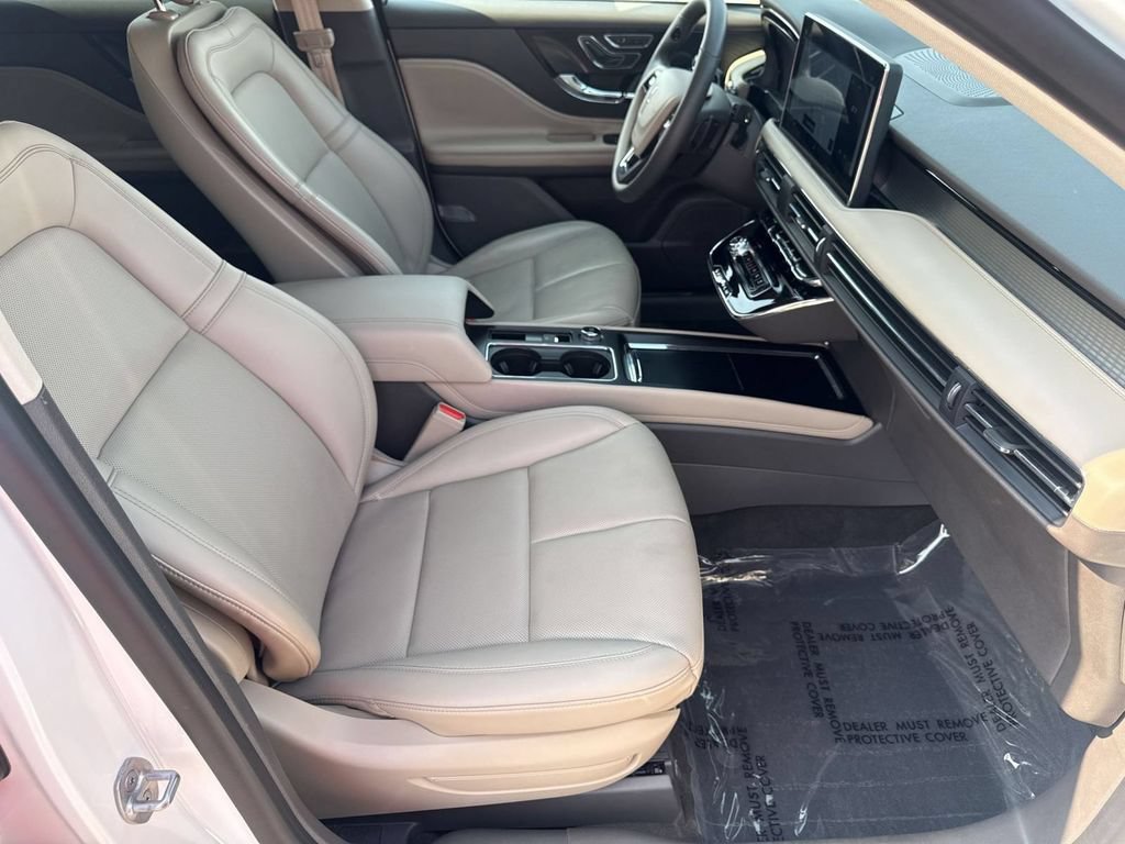 Certified 2024 Lincoln Corsair AWD w/ Equipment Group 101A image 31