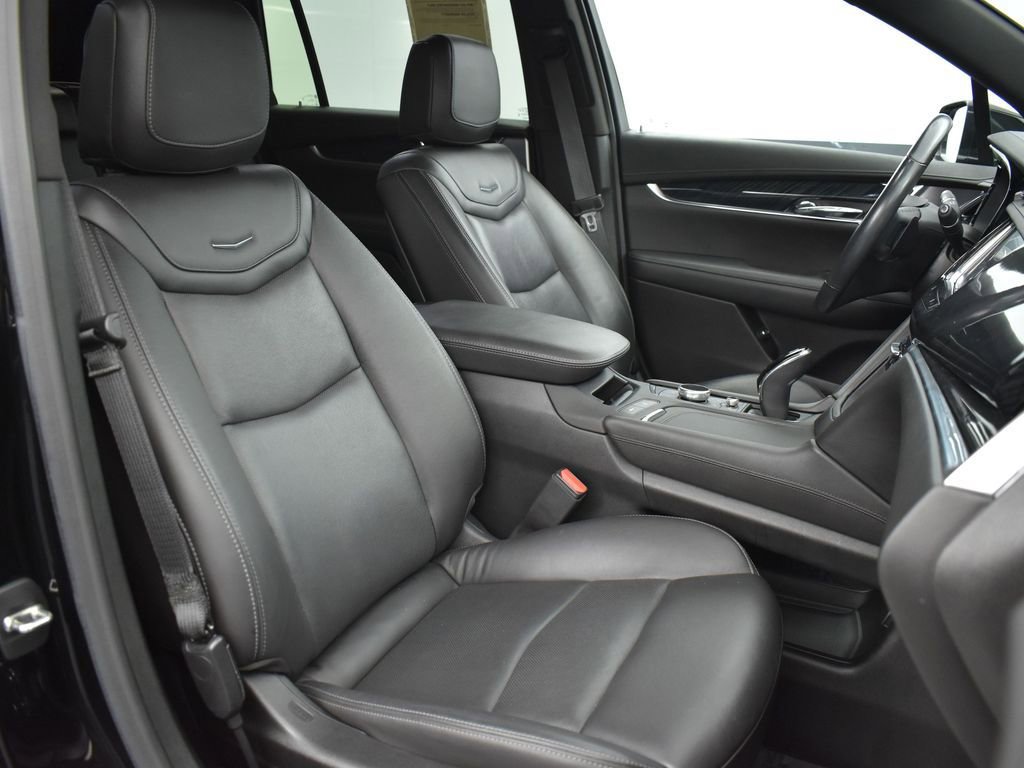 Used 2020 Cadillac XT6 Premium Luxury image 40