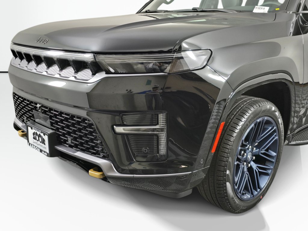 New 2026 Jeep Grand Wagoneer 4WD image 13