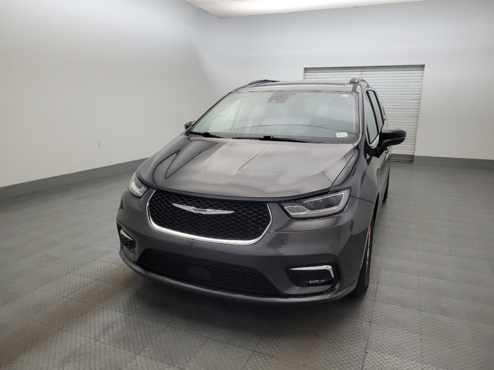 Used 2022 Chrysler Pacifica Touring-L FWD image 15