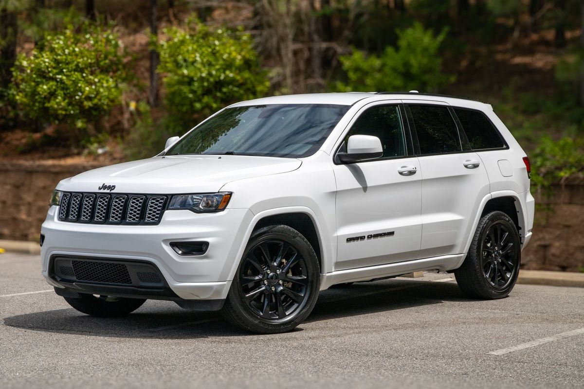 Used 2020 Jeep Grand Cherokee Altitude