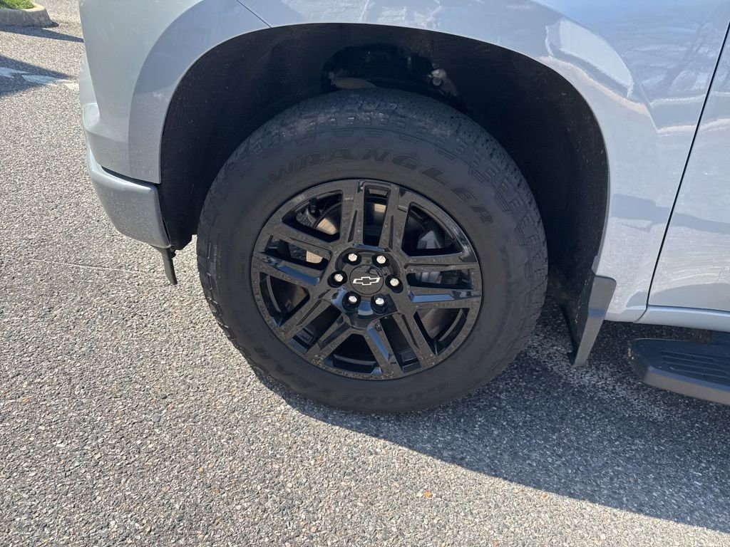 Used 2024 Chevrolet Silverado 1500 RST image 9